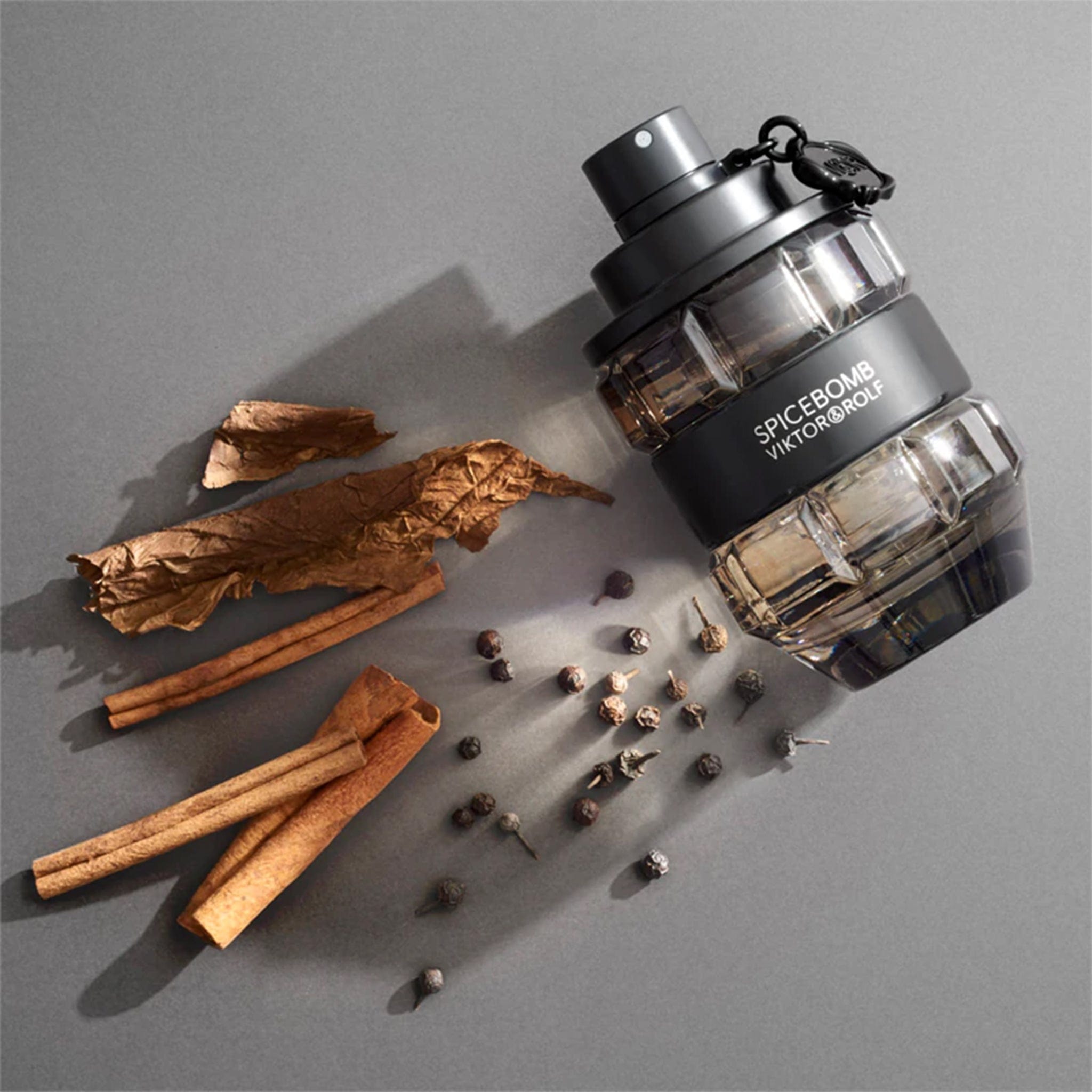 Spicebomb by Viktor & Rolf - Apa de Toaleta Barbati - 90 ml